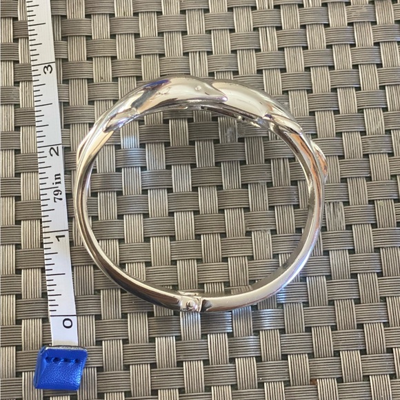 Silver dolphin bracelet - Picture 8 of 8